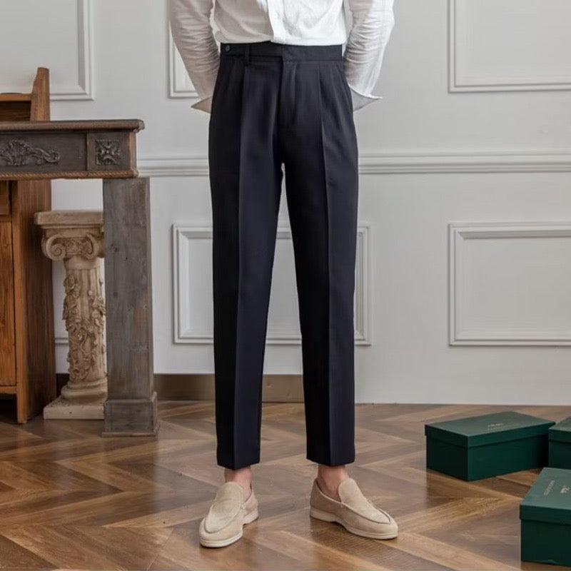 Herren-Stoffhose mit verstellbarer Schnalle und edlen Details