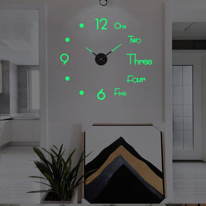 Leuchtende Wanduhr mit grünen Zahlen und Zeigern, modernes Design, dekoriert ein stilvolles Wohnzimmer. Perfekt für zeitgenössische Inneneinrichtung.