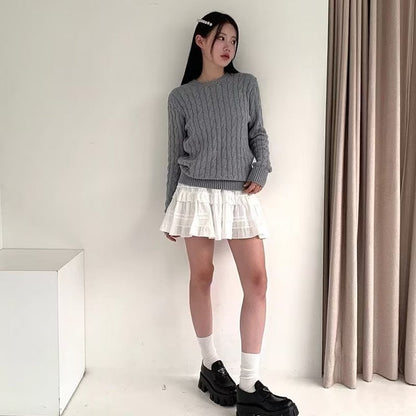 Women's sweater cable knit round neck long sleeve sweater