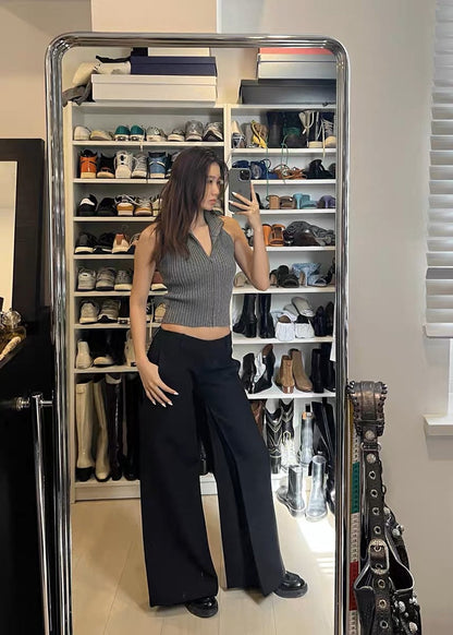Women's suit pants with low waist, wide leg, and extended fit – Elegant style