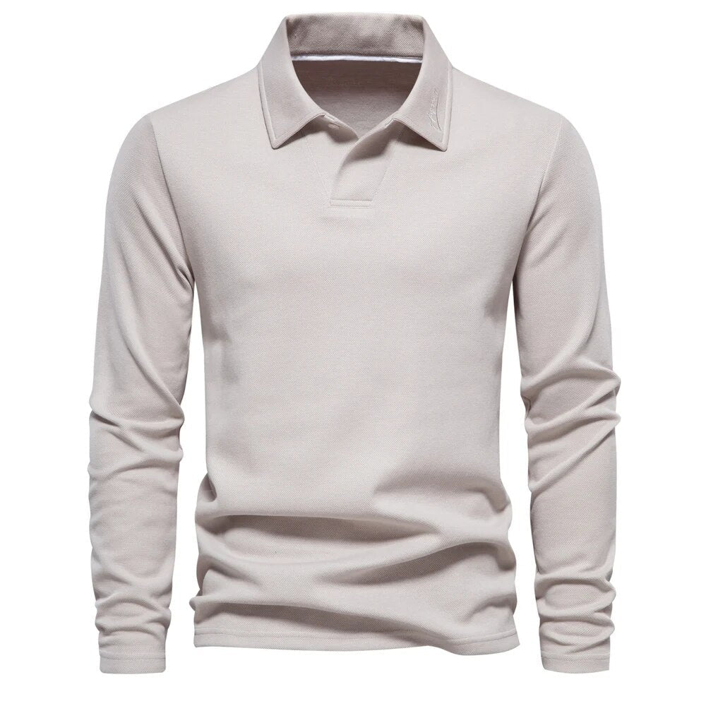 Langarm-Polohemd für Herren in Beige, klassischer Kragen, elegantes Design, ideal für Freizeit und Büro, hochwertige Baumwollmischung.