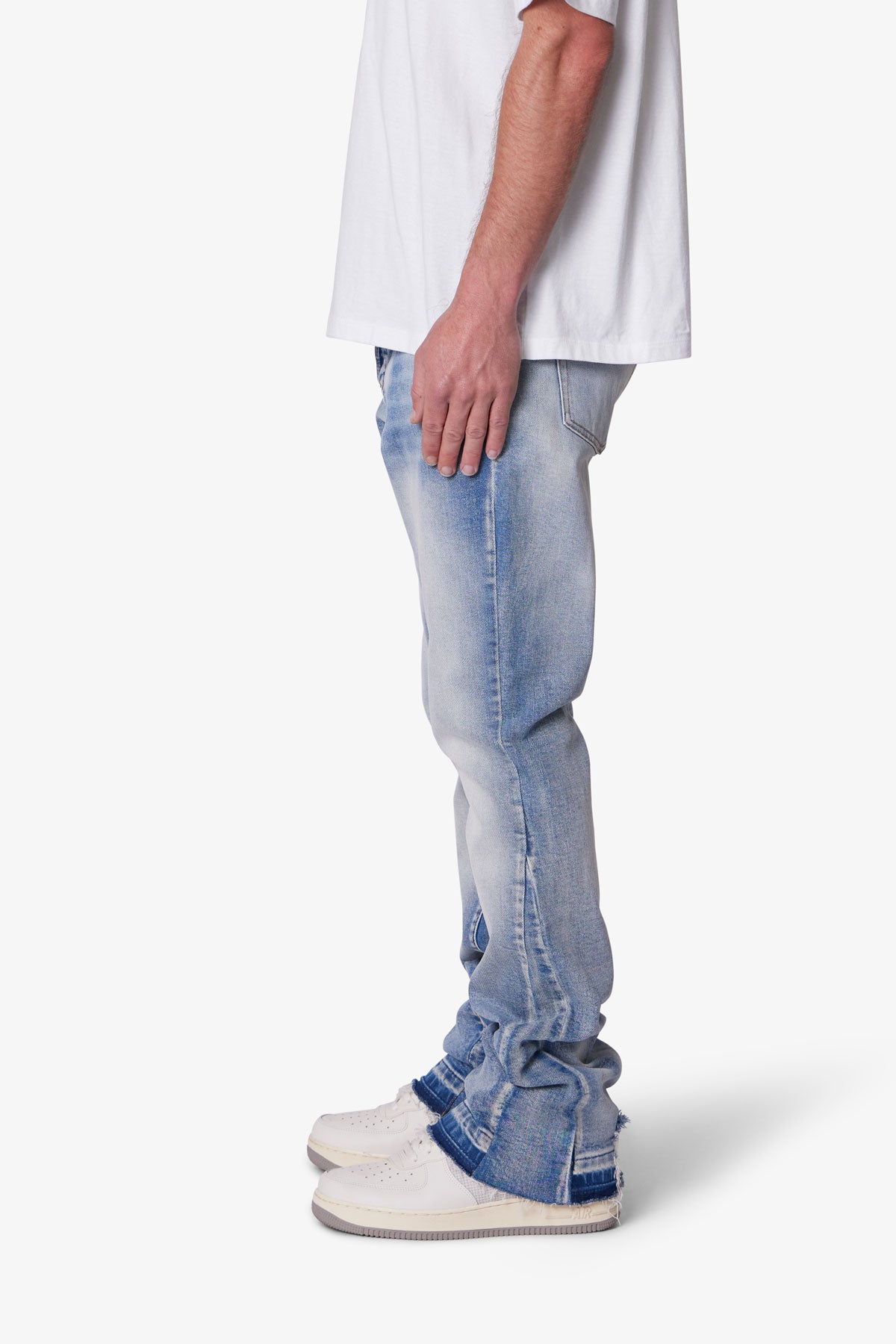 Herren Schlagjeans mit schlankem Bein und Paneel-Details – Blauer Denim-Stil