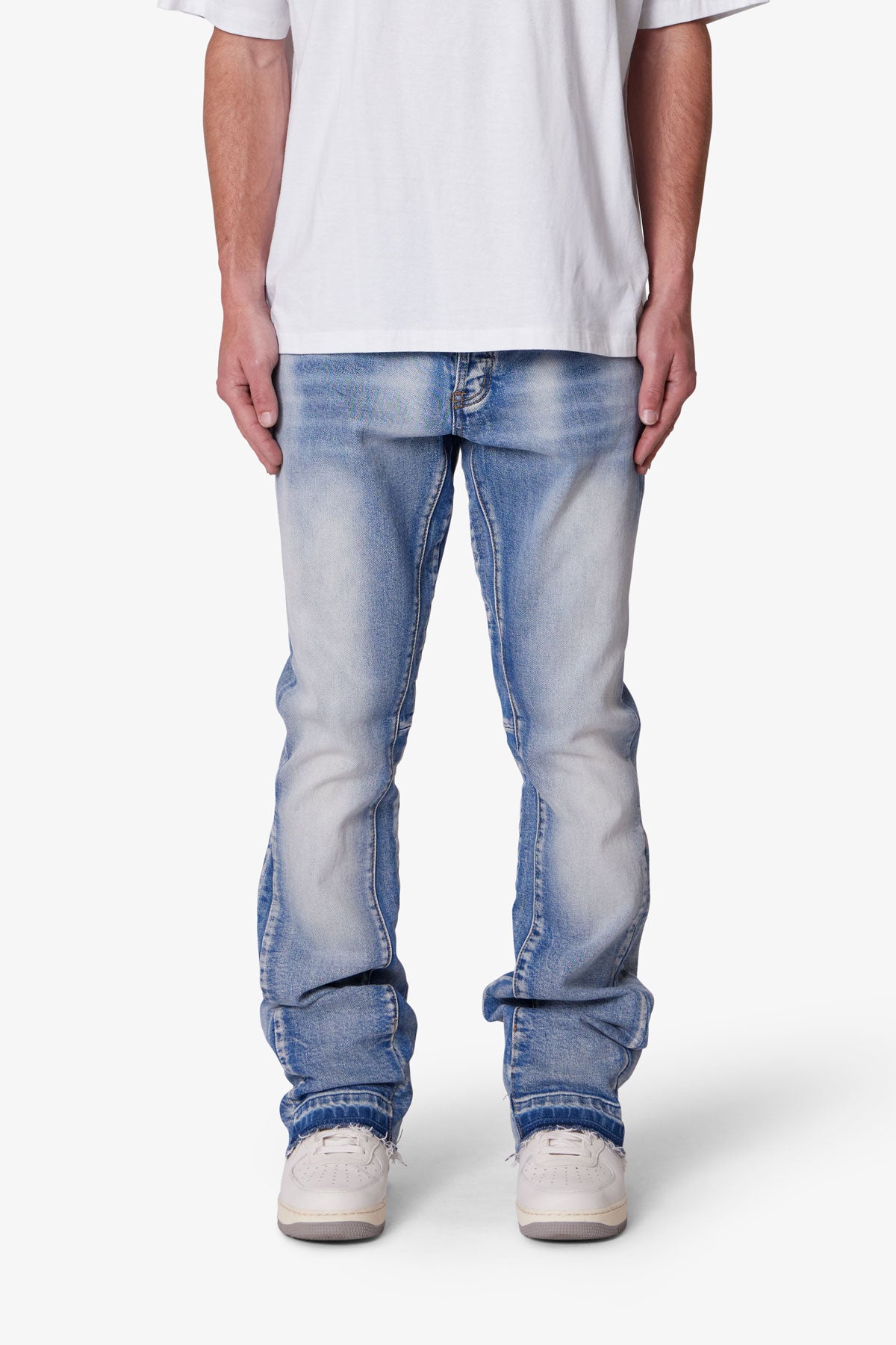 Herren Schlagjeans mit schlankem Bein und Paneel-Details – Blauer Denim-Stil