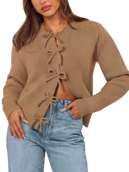 Damen Strickjacke für den Herbst mit Schleifenbindung, offenem Vorderteil und Rundhalsausschnitt