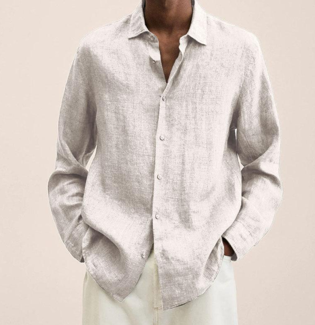 Herren Leinenhemd in Beige, langärmlig, klassischer Kragen, lässiger Stil. Perfekt für Sommermode und elegante Freizeitoutfits.