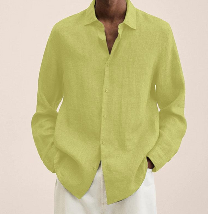 Herrenhemd aus Leinen in Hellgrün, langärmlig, lässiger Stil. Perfekt für Sommermode, atmungsaktiv und stilvoll. Ideal für Freizeitkleidung.