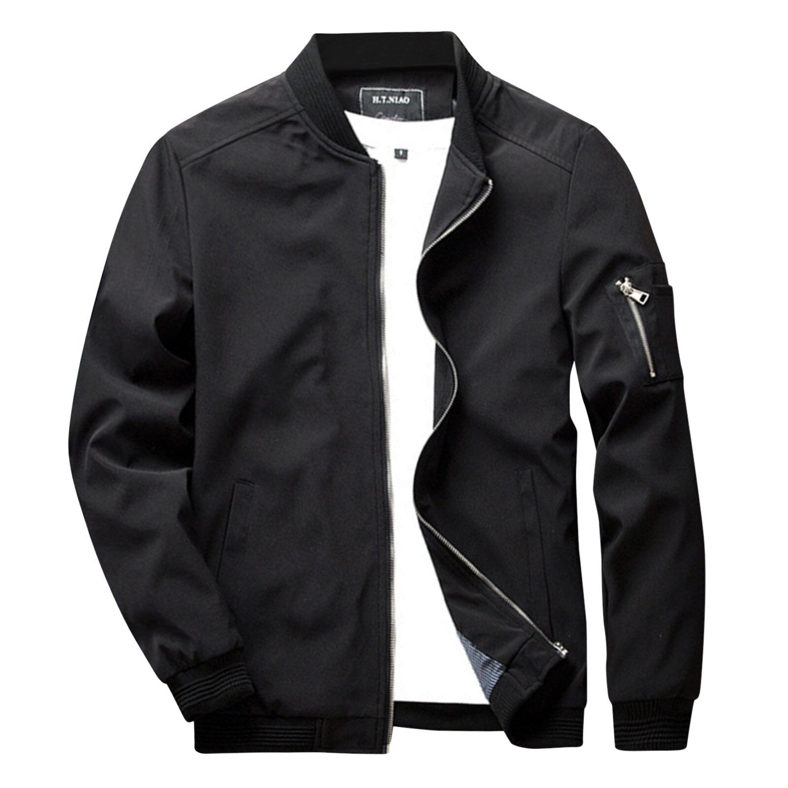 Schwarze Herren-Bomberjacke mit Reißverschluss, gerippten Bündchen und Ärmeltasche. Modische Übergangsjacke für Herbst und Frühling.
