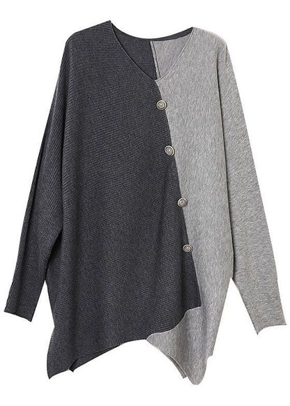 Asymmetrischer Damenpullover, zweifarbig in Dunkelgrau und Hellgrau, mit Knopfleiste. Modischer Strickpullover, ideal für Herbstmode.