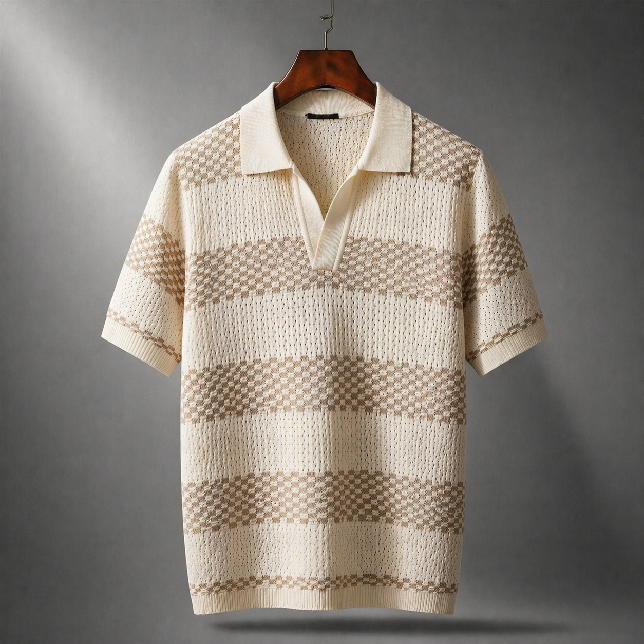 Herren Strick Poloshirt mit Strukturstreifen – Offener Kragen Entspannte Passform
