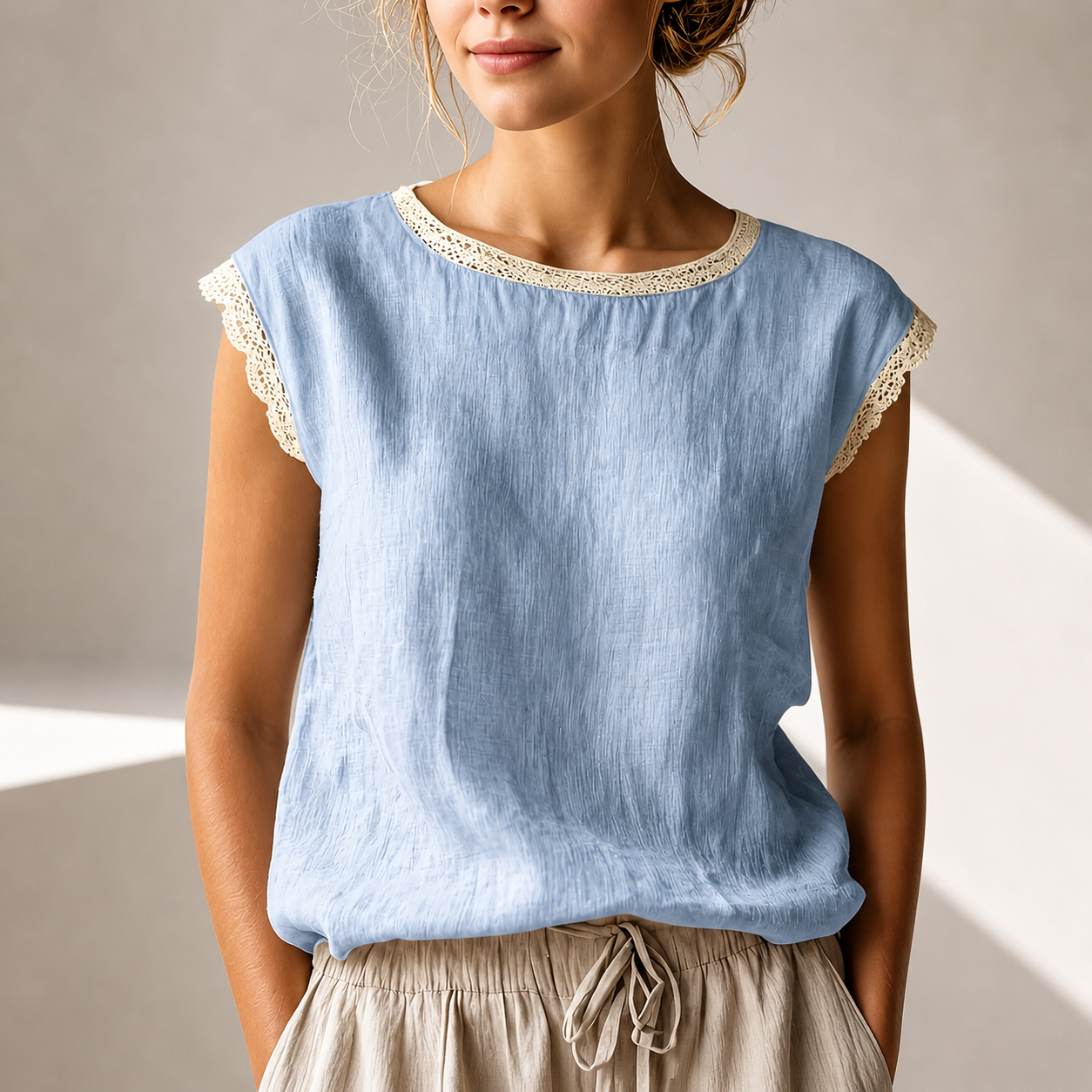 Damen Bluse mit Spitzenbesatz – Lockerer Schnitt