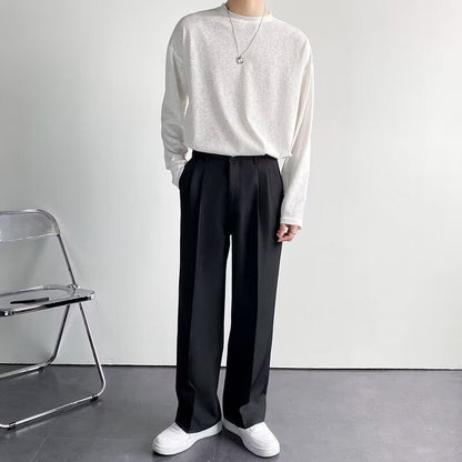 Herren-Stoffhose mit tailliertem Schnitt, Faltenfront und Gürtelschlaufen