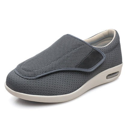 Men's shoes in wide fit with adjustable strap and padded insole