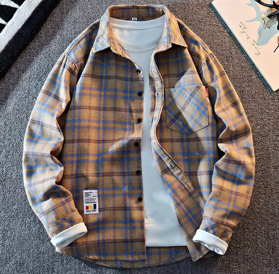 Men's Flannel Shirt with Checkered Pattern and Light Fit