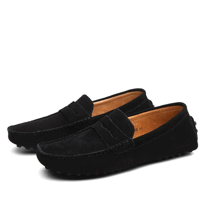 Schwarze Herren-Wildleder-Mokassins, rutschfeste Sohle, elegantes Design, ideal für Freizeit und Business, bequeme Passform, modische Herrenschuhe.