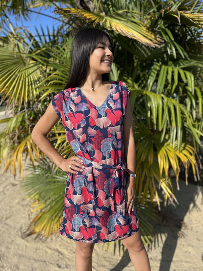 Sleeveless mini dress for women with red leaf print