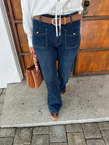 Women's wide-leg jeans with high waist and gold buttons at the front