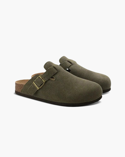 Olivgrüne Clogs mit Schnalle, ergonomisches Design, rutschfeste Sohle, ideal für Komfort und Stil, perfekt für Freizeit und Alltag.