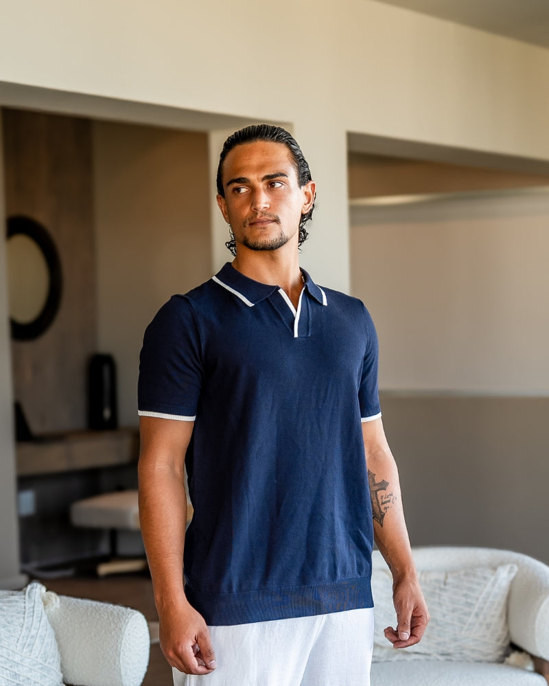 Herren Strick-Poloshirt – Kontrastbesatz an Kragen und Ärmeln