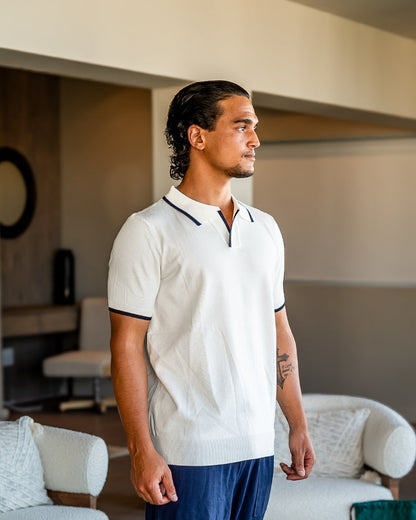 Herren Strick-Poloshirt – Kontrastbesatz an Kragen und Ärmeln