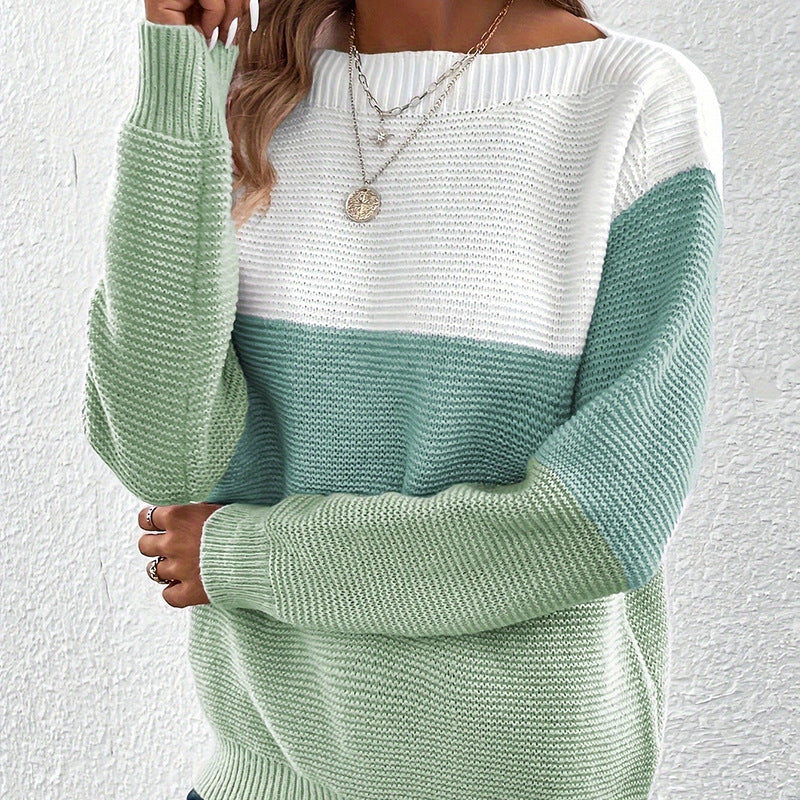 Damen-Strickpullover kombiniert mit einer passenden Hose