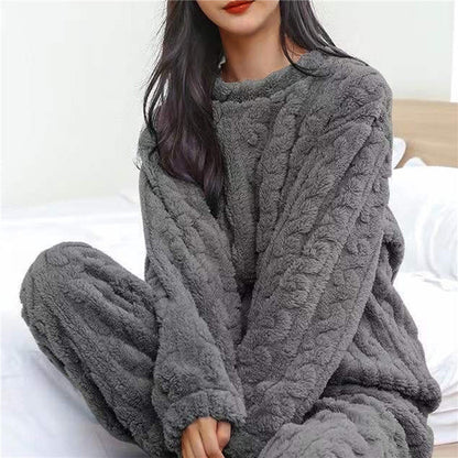 Bequemes Damen-Pyjama-Set mit Oberteil und passender Hose