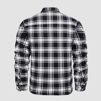 Schwarz-weiß kariertes Herrenhemd, Langarm, Rückansicht. Modisches Flanellhemd, ideal für Herbst und Winter. Bequeme Freizeitkleidung.