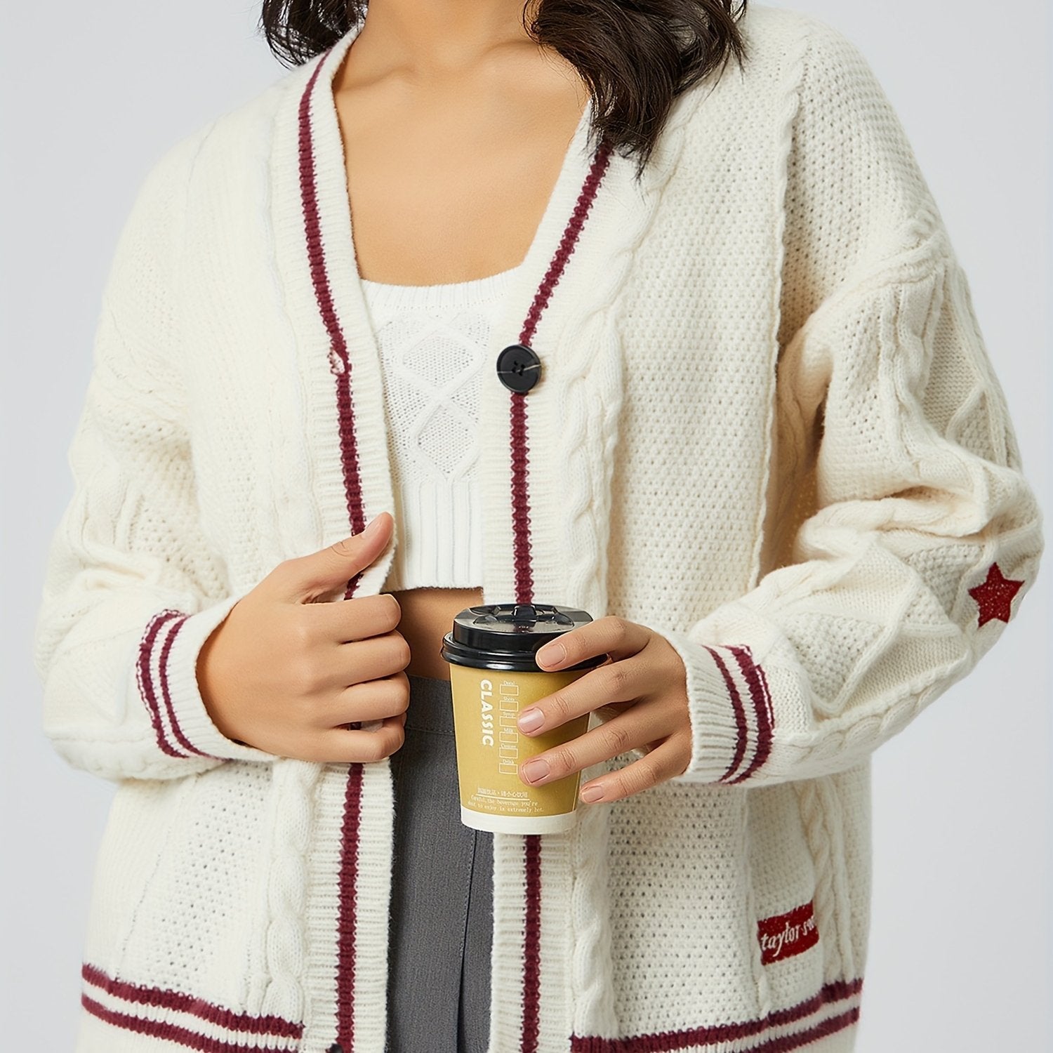 Cardigan mit V-Ausschnitt und kontrastierenden Strickkanten