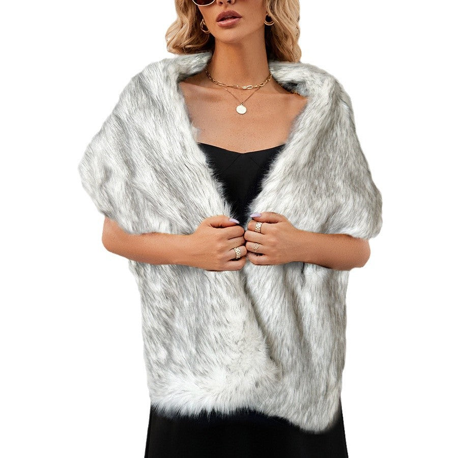 Vielseitig kombinierbarer Damen-Kunstfellschal im eleganten Look