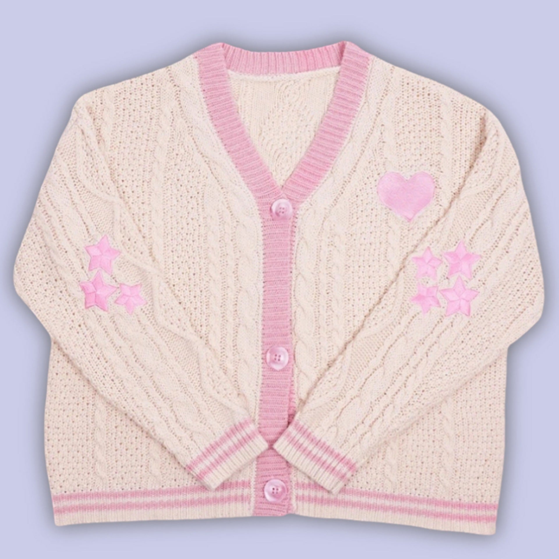 Rückansicht des Damen-Cardigans mit dekorativem Zopfmuster