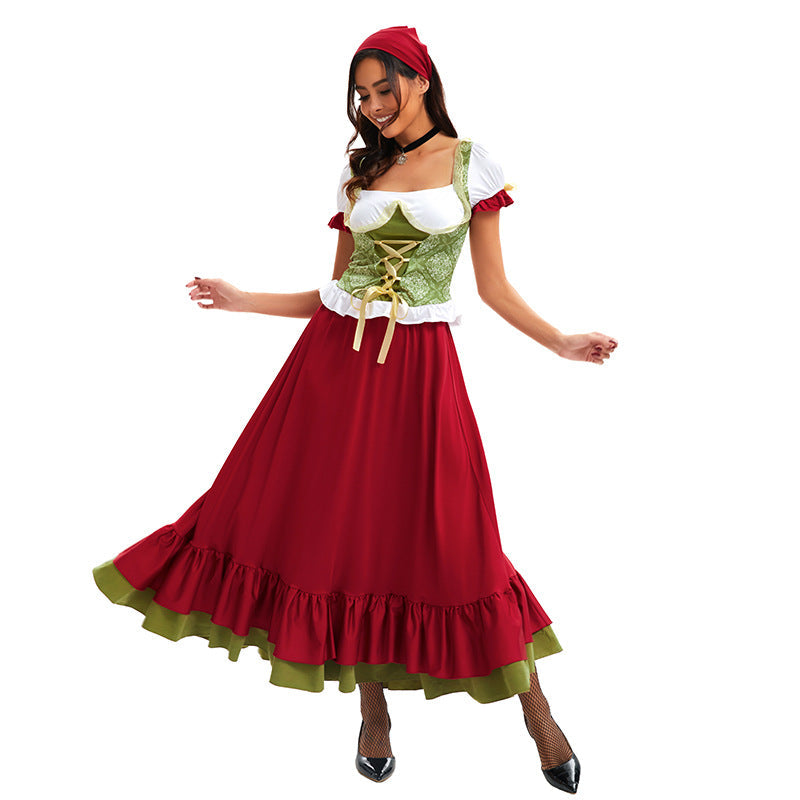 Frontansicht des Damen-Dirndls mit tailliertem Corsagenmieder