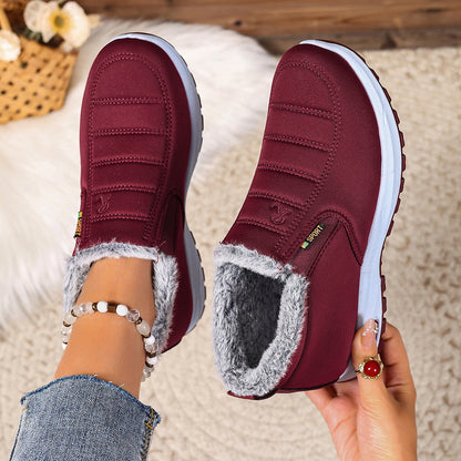 Winter-Sneaker für Damen aus mehreren Perspektiven dargestellt