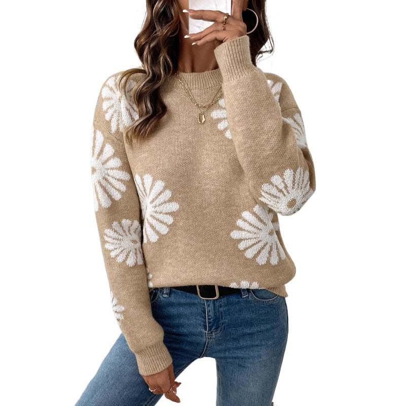 Damen-Blumenpullover in einer stilvollen Alltagskombination