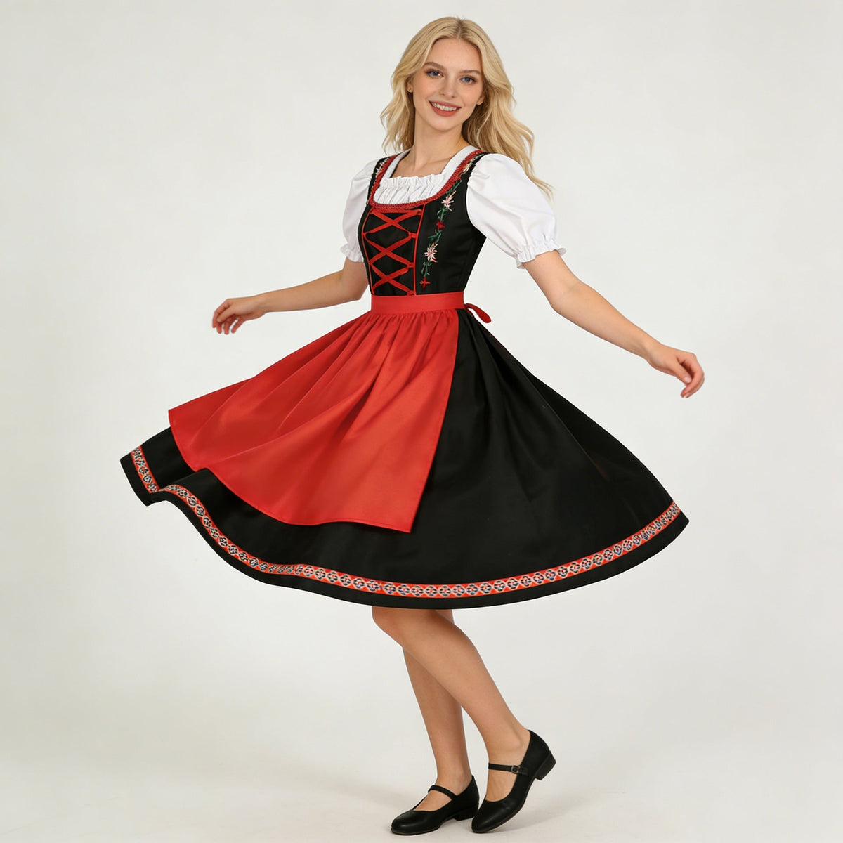 Dirndlkleid für Damen mit detailreich besticktem Mieder