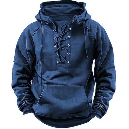 Dunkelblauer Hoodie mit Schnürung, Kapuze und Kängurutasche. Modischer Pullover für Herren, ideal für Freizeit und Outdoor-Aktivitäten.