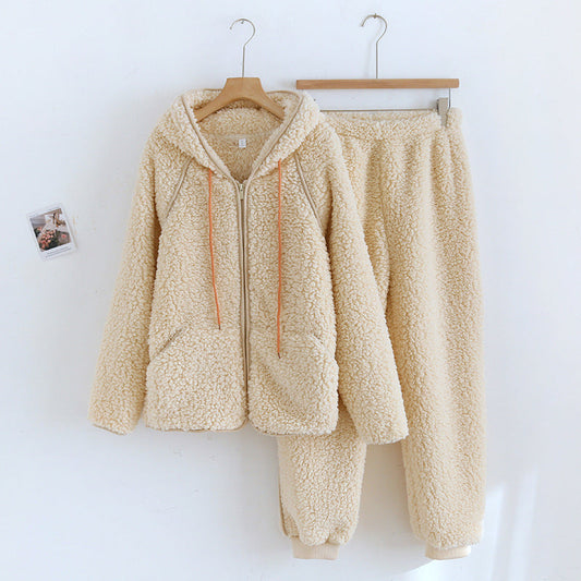 Beige Damen Teddy-Fleece-Set mit Kapuzenjacke und Jogginghose, gemütliche Wintermode, weiches Material, ideal für kalte Tage, modischer Freizeitlook.