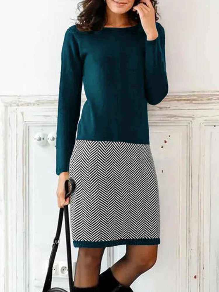 Damen-Strickkleid mit Chevron-Muster in der Rückansicht