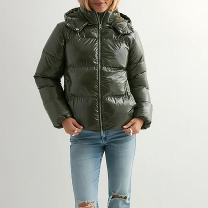 Warme Winterdaunenjacke für Damen mit praktischer Kapuze