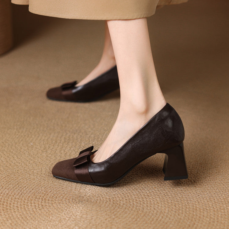 Women's low block heel shoes with bow