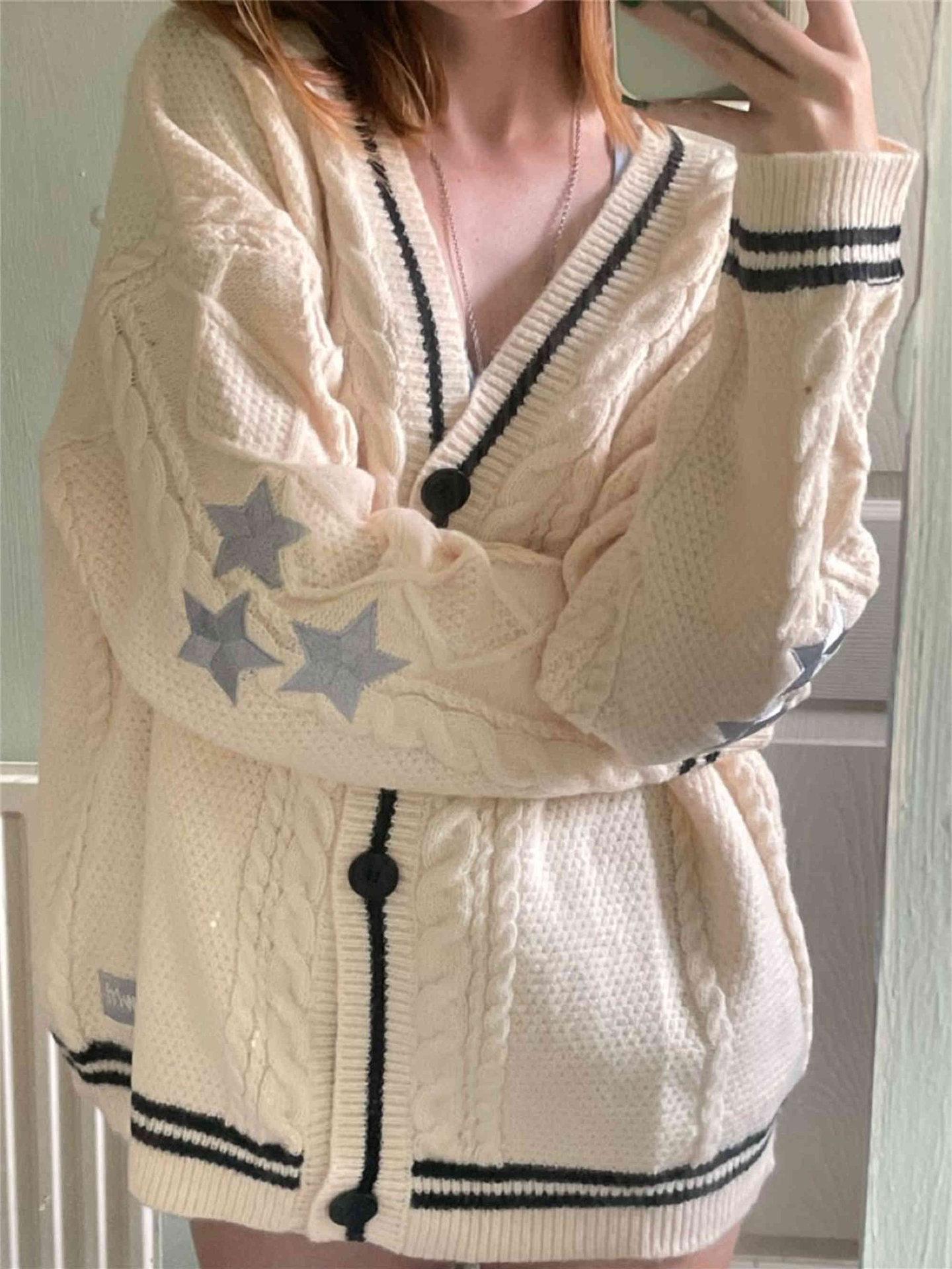 Bequemer Oversized Cardigan mit Zopfmuster und Knöpfen