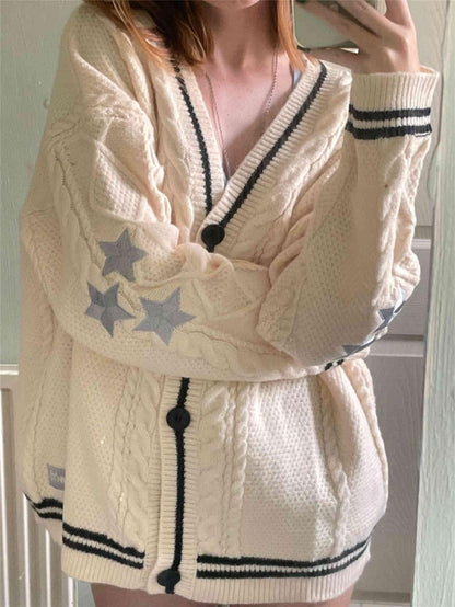 Bequemer Oversized Cardigan mit Zopfmuster und Knöpfen