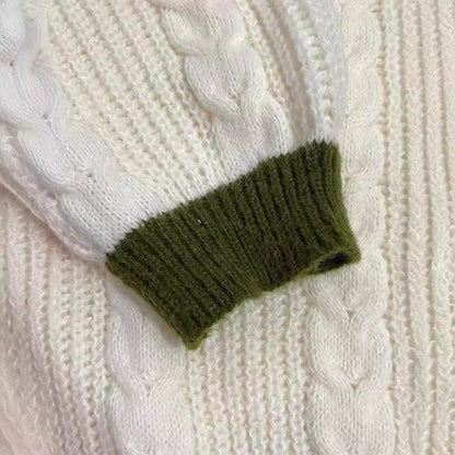 Vorderansicht des Damen-Cardigans mit strukturierter Strickoptik
