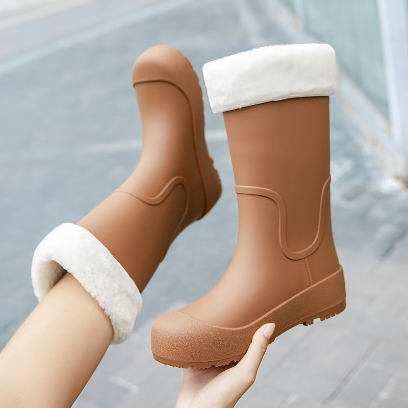 Mittelhoher Gummistiefel für Damen mit wasserdichter Ausführung