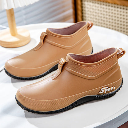 Damen-Gummistiefel in der Frontansicht mit hohem Schaft