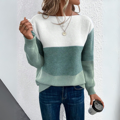 Damen Farbblock-Strickpullover mit U-Boot-Ausschnitt in der Vorderansicht