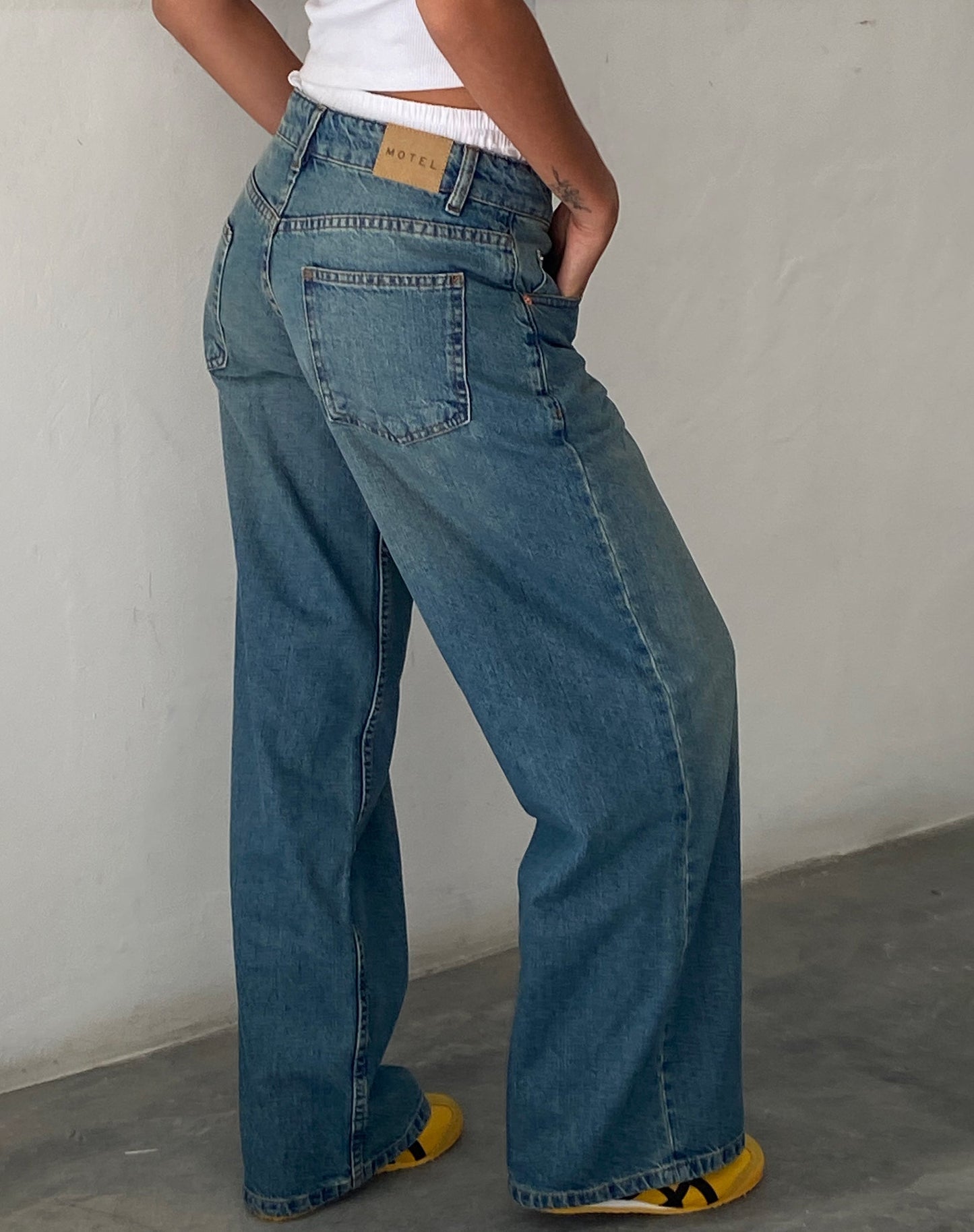 Women's Jeans Extra Wide Low Rise Vintage Wash