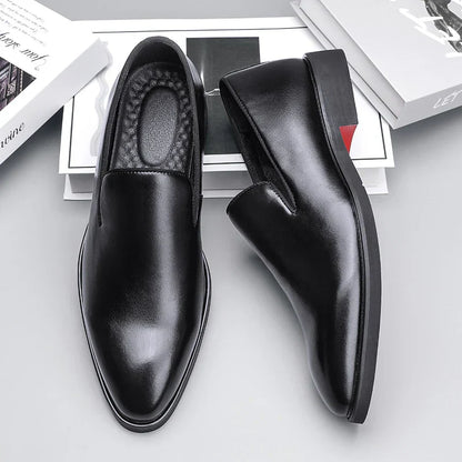 Men's faux leather loafers with padded insole and smooth lining