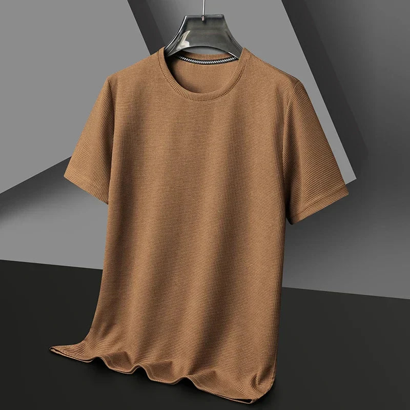 Men's shirt with round neck, waffle texture, and mesh fabric