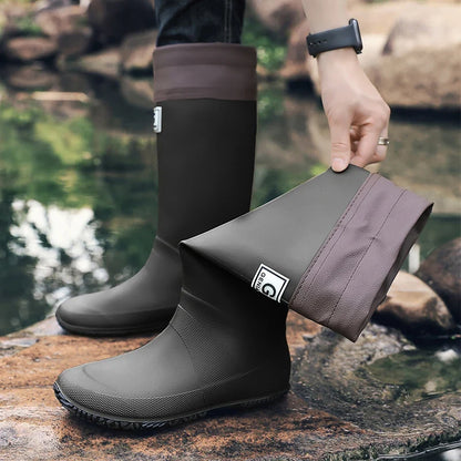 Detailansicht des hohen Schafts der Herren-Gummistiefel