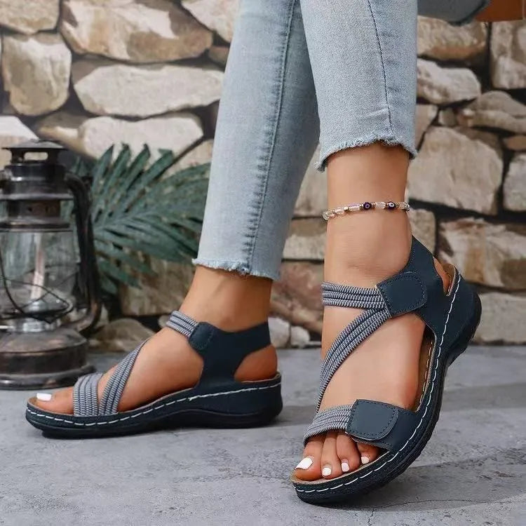 Women's summer sandals with straps, Roman design, padded insole