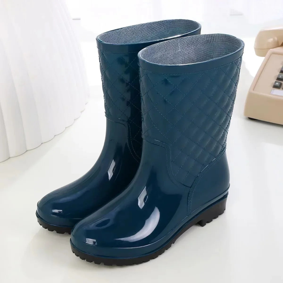 Detailansicht des oberen Abschlusses der Damen-Regenstiefel